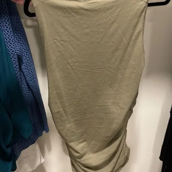 Green tank  - Picture 3 of 3